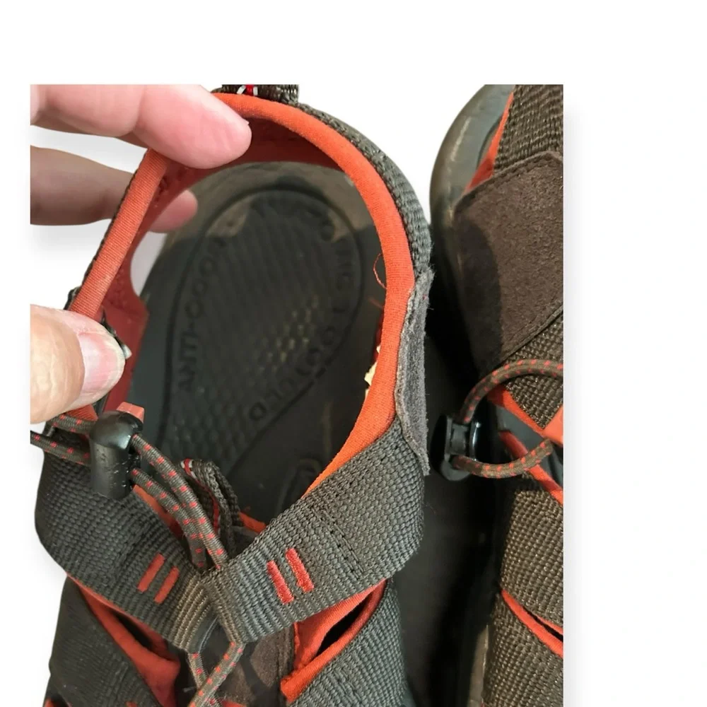 Men’s KEEN Newport H2 Grey/Red Sandals Size 9 - Picture 4 of 9